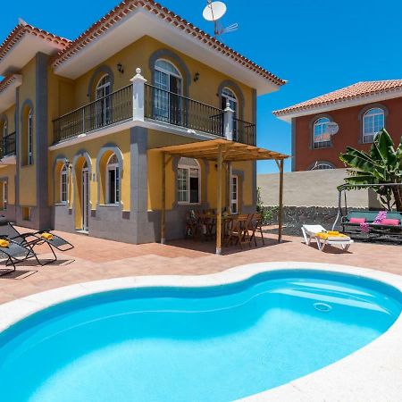 Amazing Villa Viktoria! Pool Big Gardenアデヘ エクステリア 写真