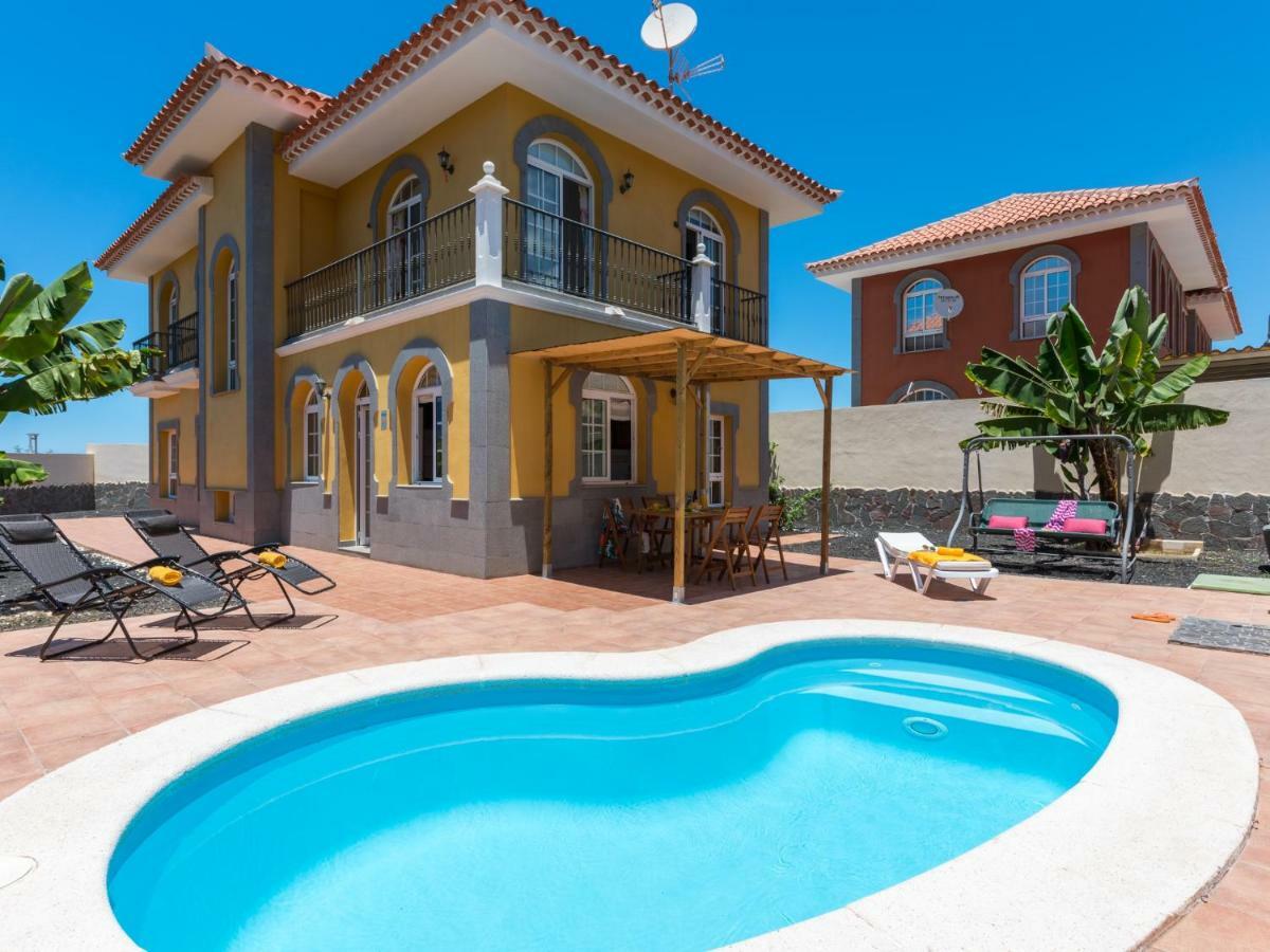Amazing Villa Viktoria! Pool Big Gardenアデヘ エクステリア 写真